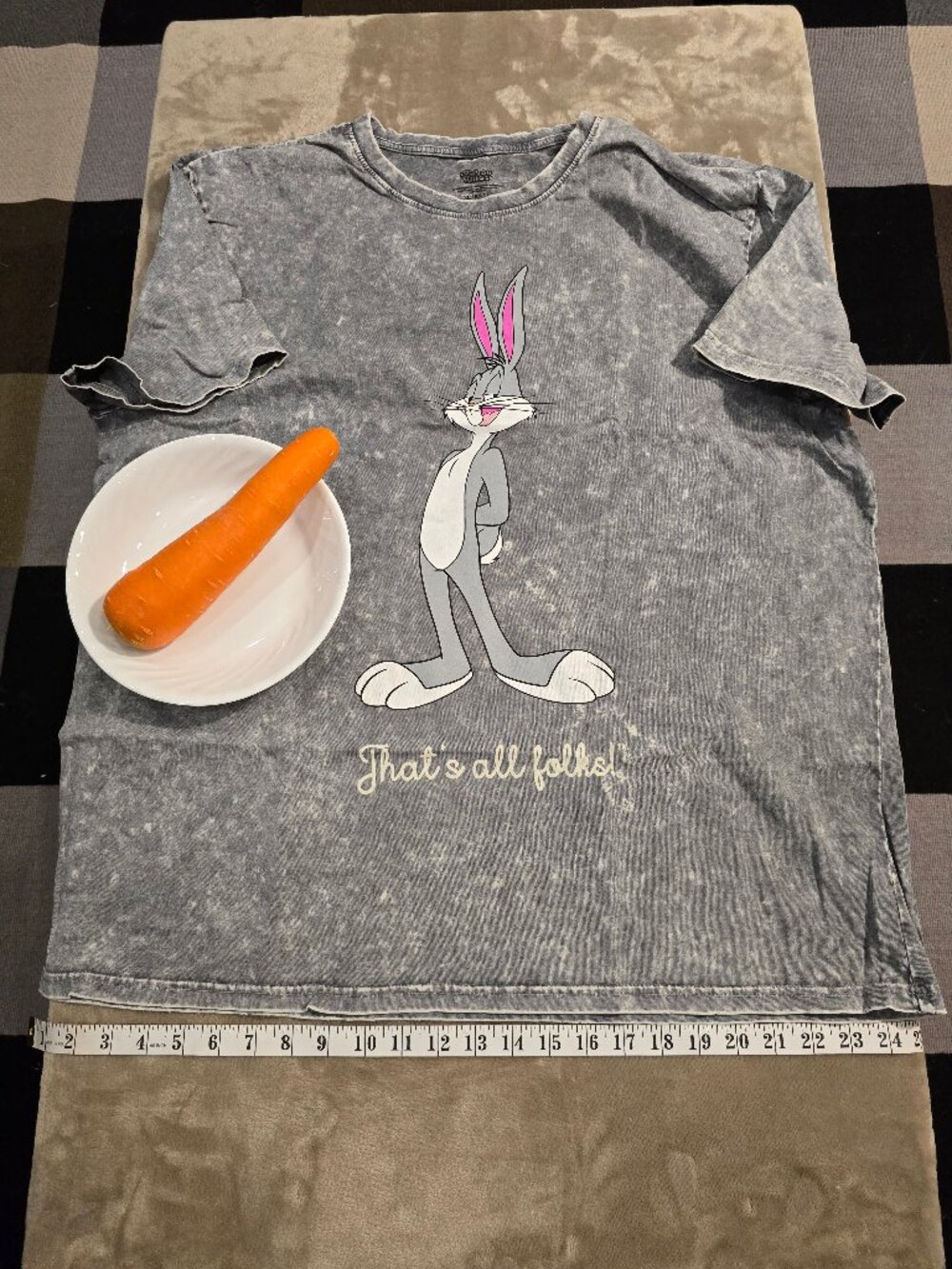 "What's up Doc?' Put the Bug's on, T size XL